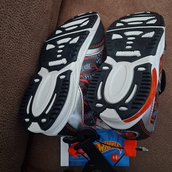 Hot Wheels Kids' Flame Sneakers Black & Orange Size 8 - Picture 5 of 7